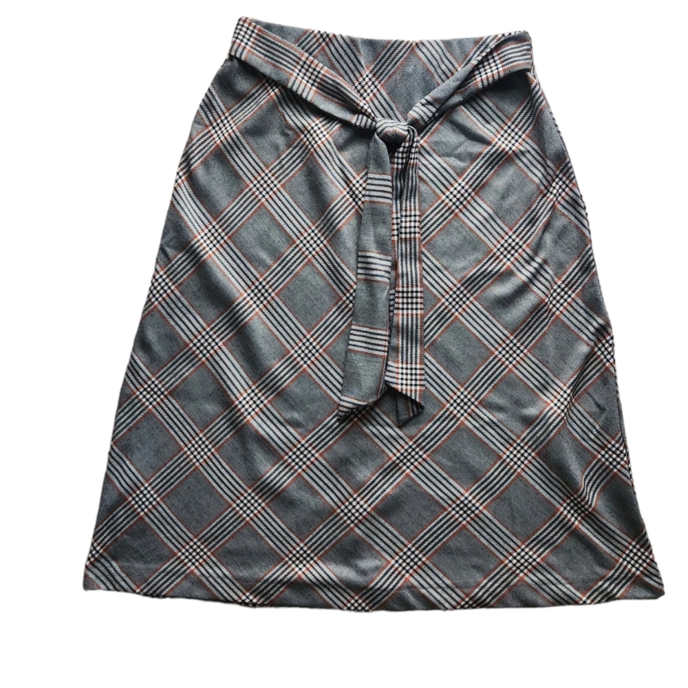 Women Forever 21 Contemporary Grey A-Line Skirt Plaid Size Large Stretchy Waist